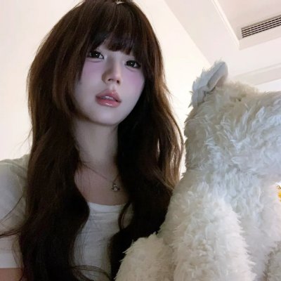 绿茵春色